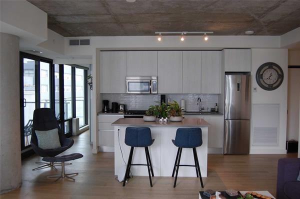 111 Bathurst Street #01012