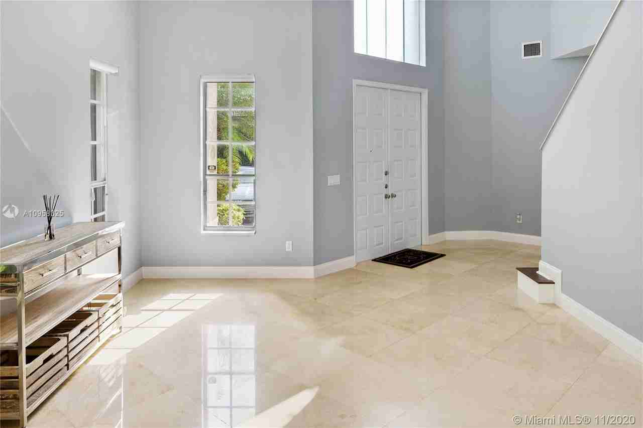 4011 194th Trail - Photo 2 of 16