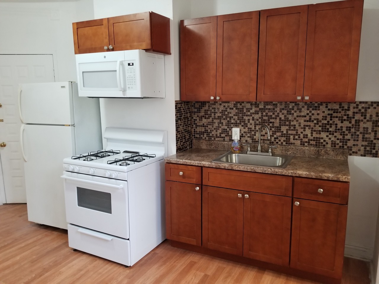 38 Richmond Rd #4R - Photo 2 of 15