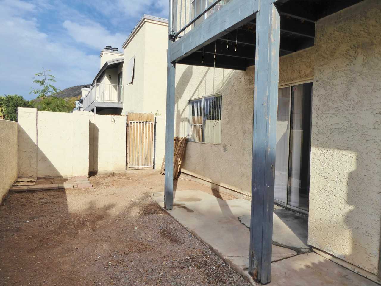 10802 N 16th Ave - Photo 2 of 11