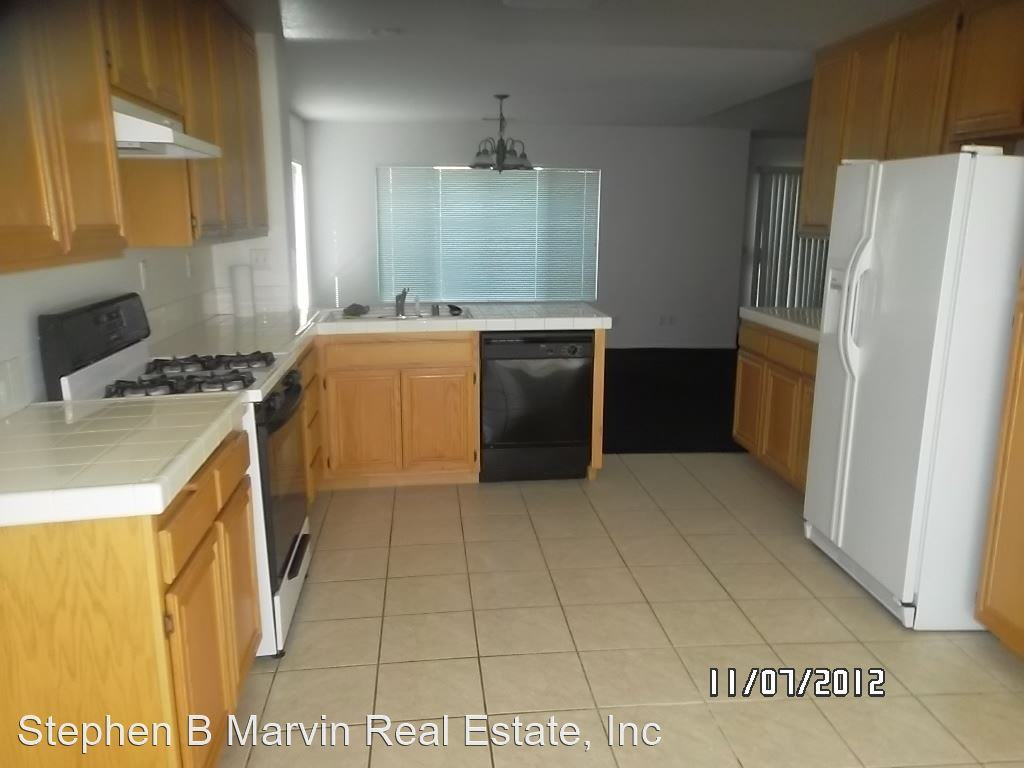 3427 Desert Cloud Ave - Photo 2 of 11