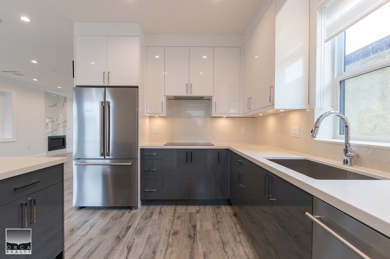 1060 63rd Ave E - Photo 2 of 10