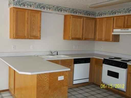215 W 2nd Pl Cir - Photo 2 of 9