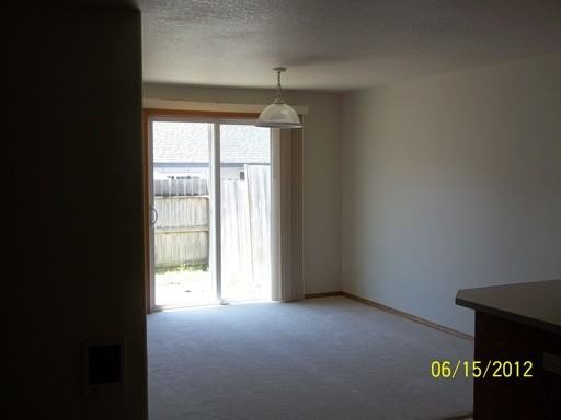 215 W 2nd Pl Cir - Photo 3 of 9