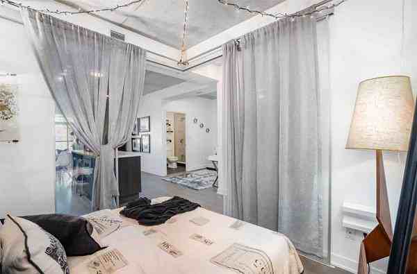 109 Ossington Avenue