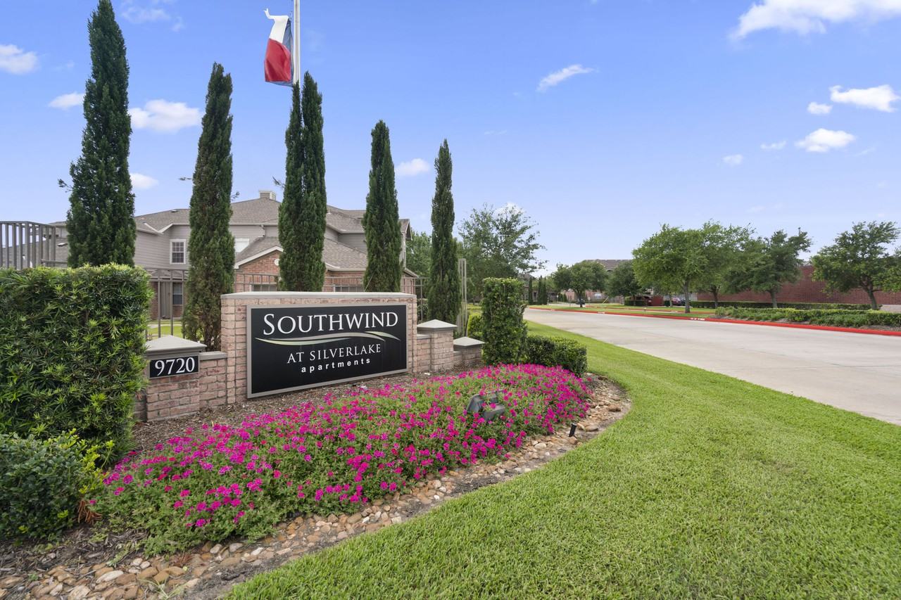 Southwind at Silverlake - Photo 3 of 19