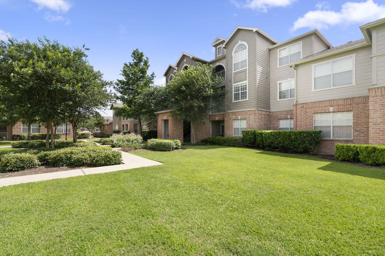 Southwind at Silverlake - Photo 7 of 19