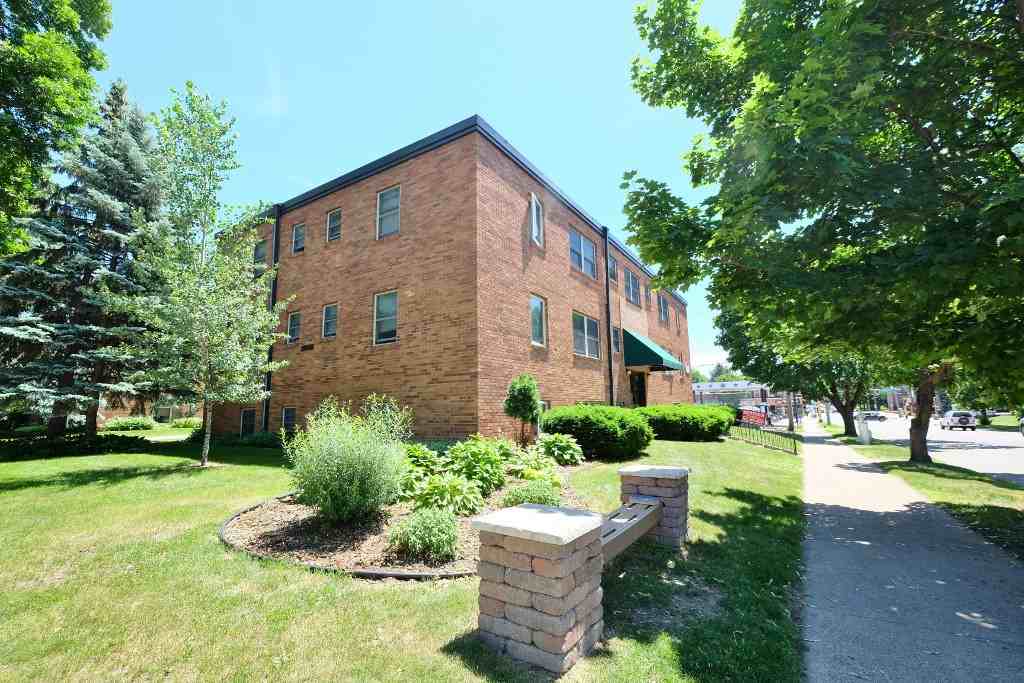 2046 Iglehart Avenue - Photo 3 of 3