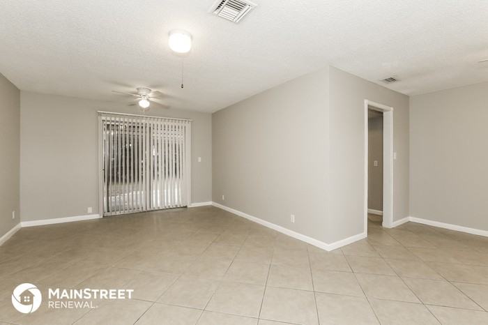 771 Sw 70th Way - Photo 3 of 16