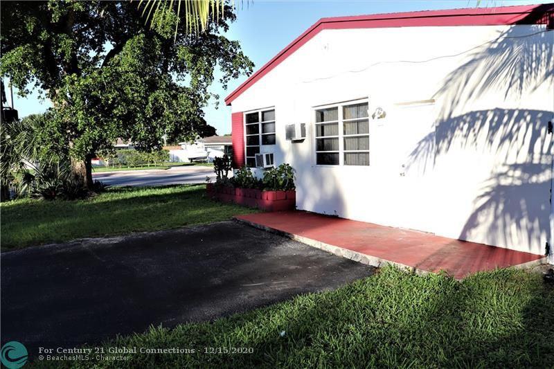 6792 Miramar Pkwy - Photo 2 of 17
