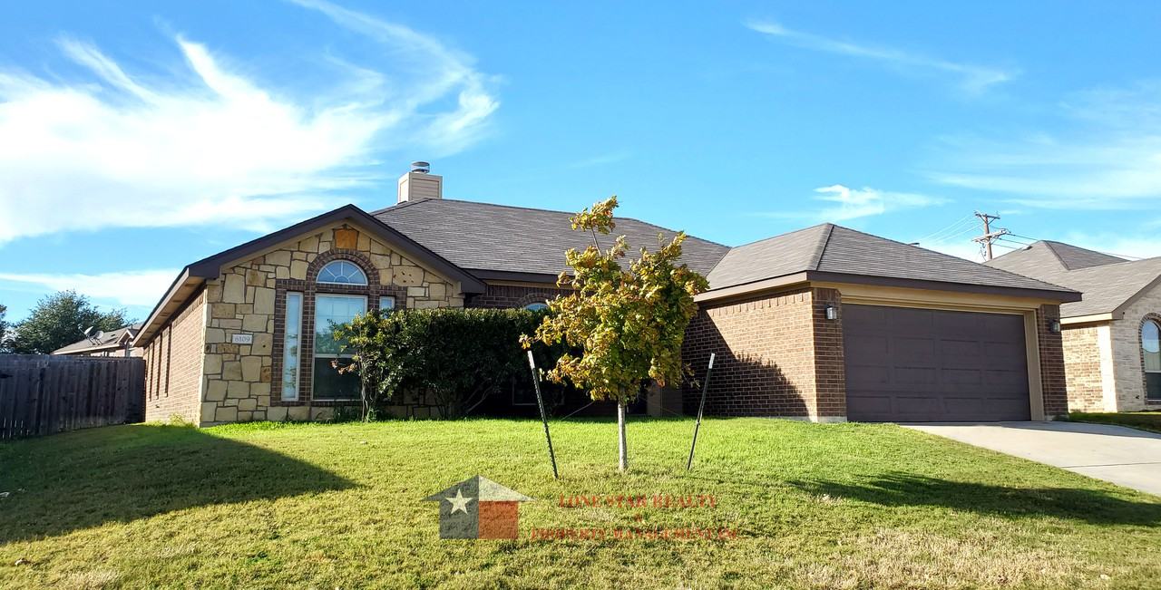 6109 NewCastle Drive - Photo 2 of 39