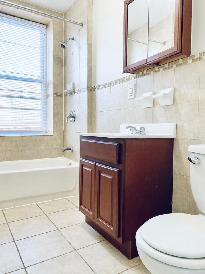 1062 West Side Avenue - Photo 2 of 4