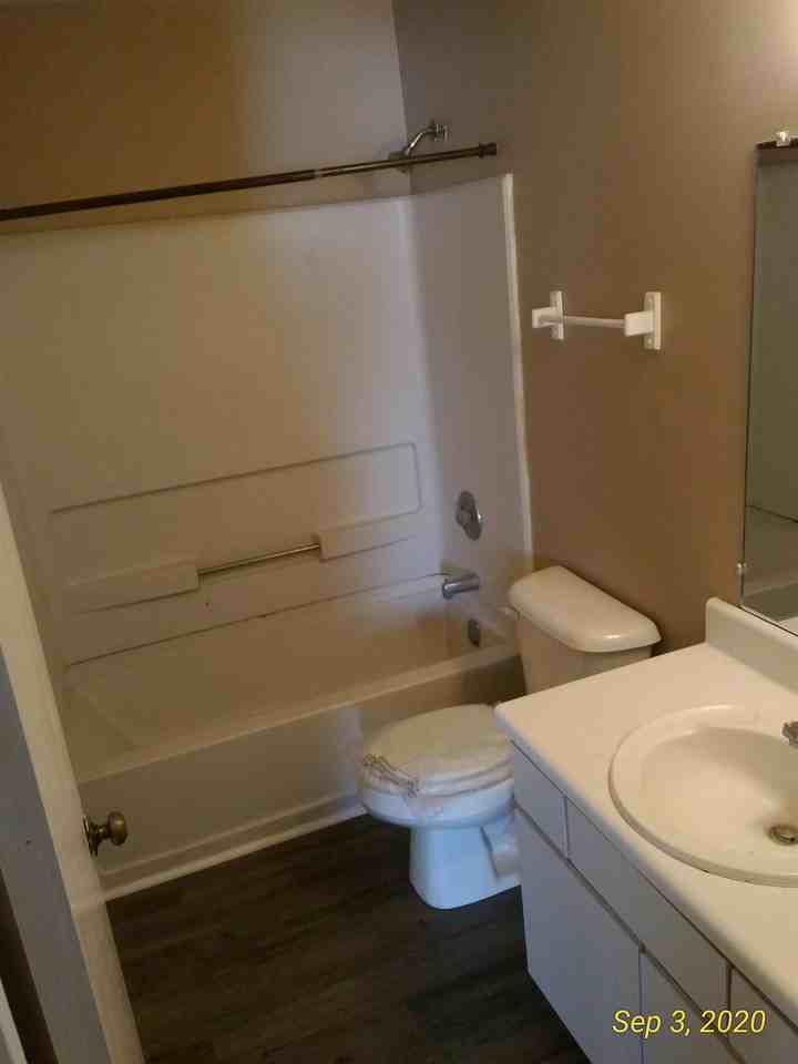 910 Brett Dr Apt 116 - Photo 3 of 10
