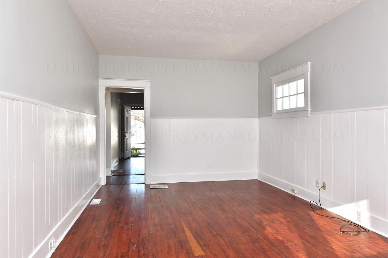 1793 W Lee St - Photo 3 of 19