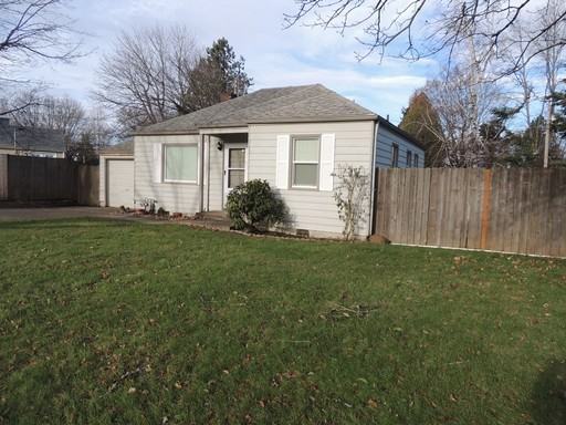 100 Maple Blvd - Photo 2 of 14