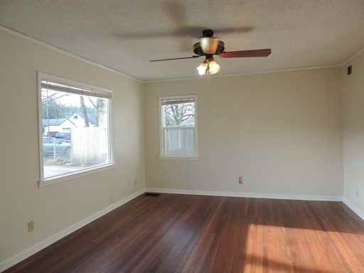 100 Maple Blvd - Photo 3 of 14