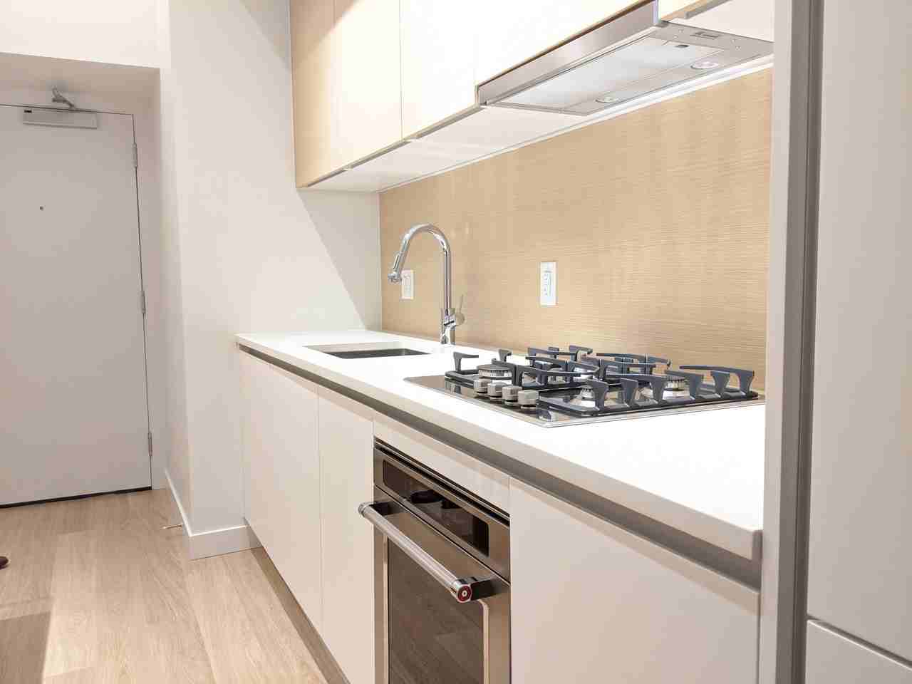 525 Foster Avenue #1105