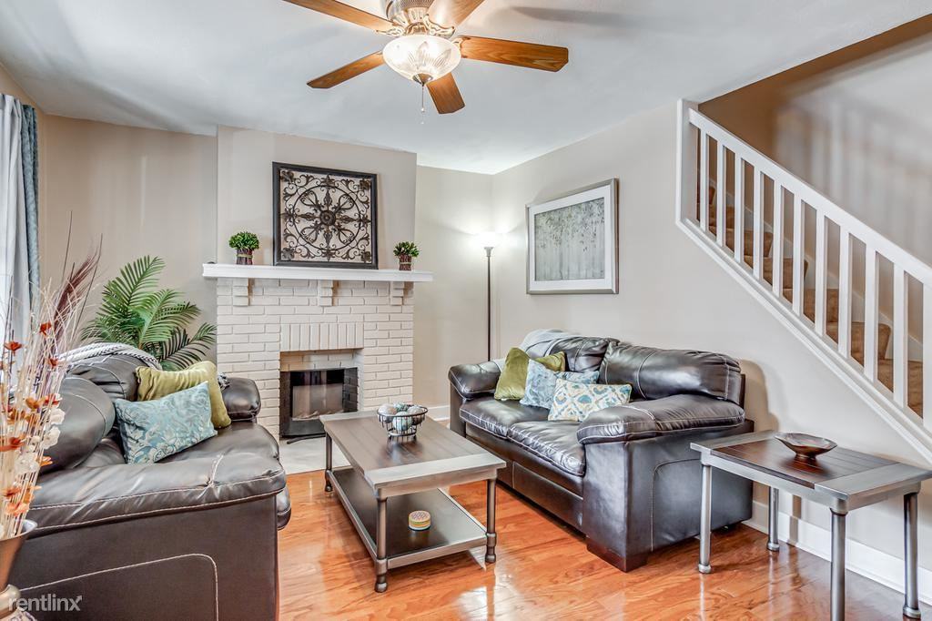 4223 Post St - Photo 3 of 22