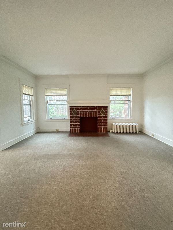 14308 14308 Superior Road 2 - Photo 2 of 19