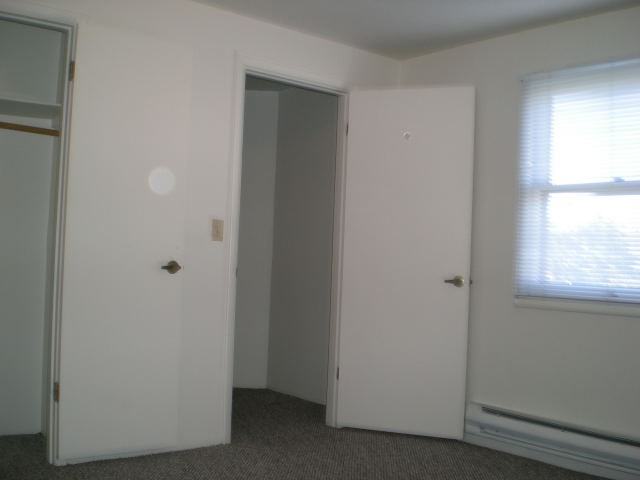 910 F St - Photo 3 of 5