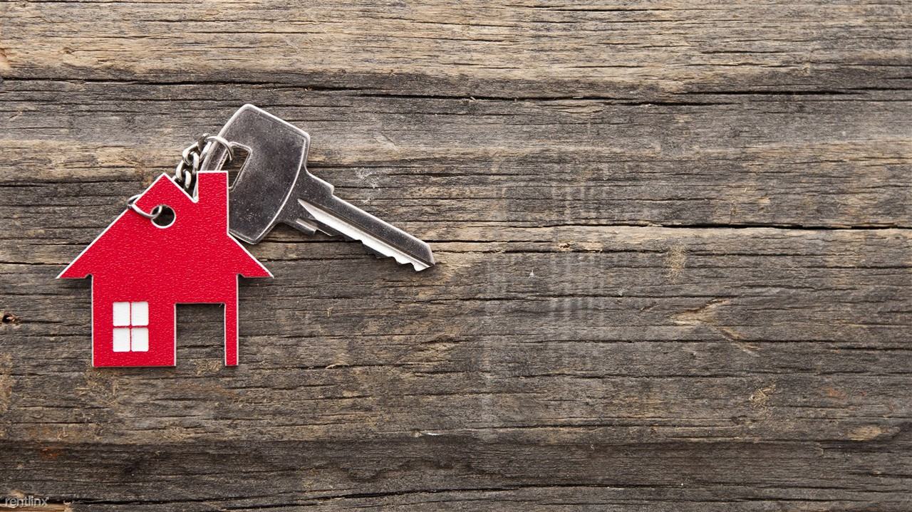 Childress Manor - Photo 2 of 5