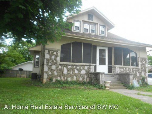 400 W Ildereen St - Photo 2 of 28