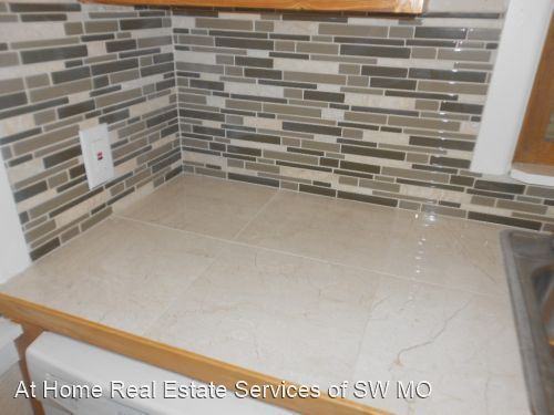 400 W Ildereen St - Photo 3 of 28