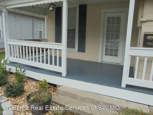 806 W Pershing St - Photo 2 of 13