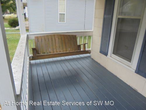 806 W Pershing St - Photo 3 of 13