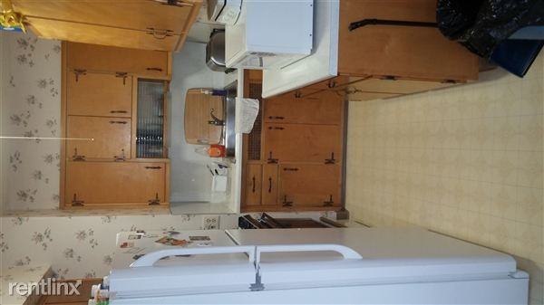 6421 Hawthorne St - Photo 2 of 9