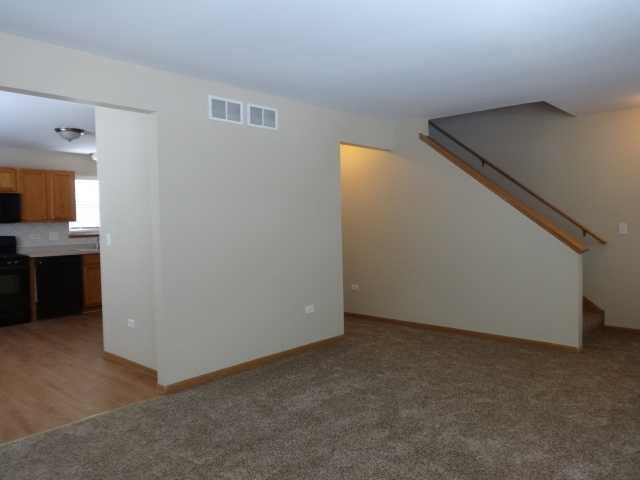 25610 S Rose Ln - Photo 3 of 19