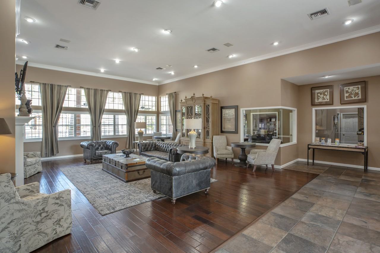 Hunters Crossing Apartments - Photo 4 of 20