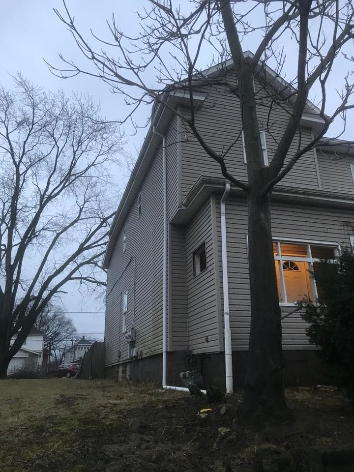 1098 Lexington Avenue - Photo 3 of 16