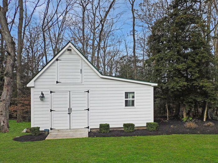 9885 Bowling Rd - Photo 2 of 27