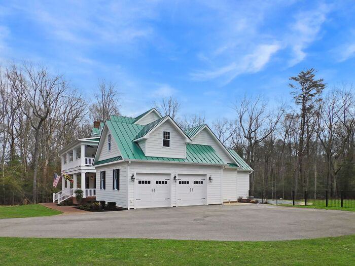 9885 Bowling Rd - Photo 3 of 27