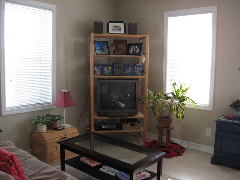 93 Carruthers Avenue #2 - Photo 2 of 7