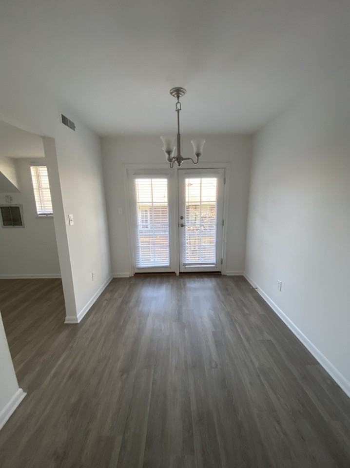 3477 Cliff Terr S - Photo 2 of 11