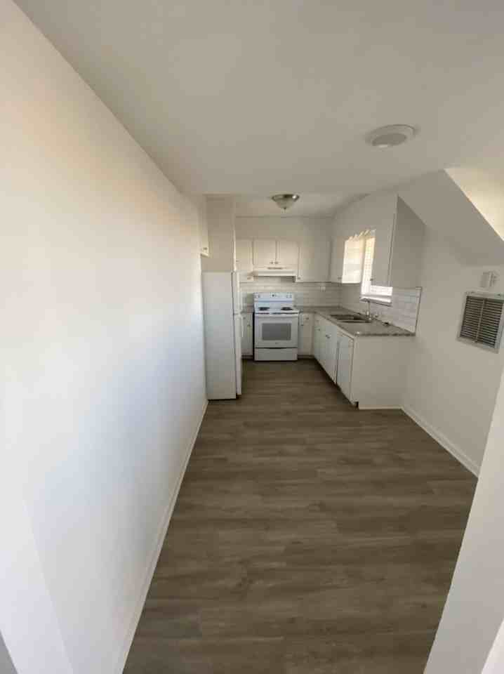 3477 Cliff Terr S - Photo 3 of 11