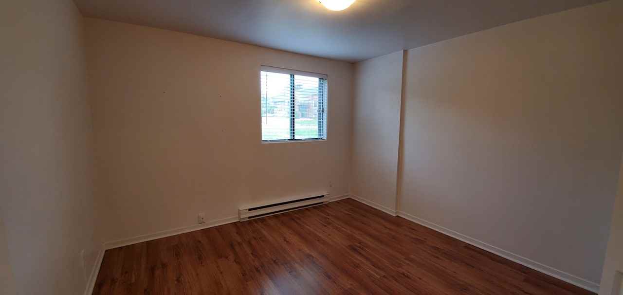 CHEMIN ST-LOUIS - Photo 3 of 12