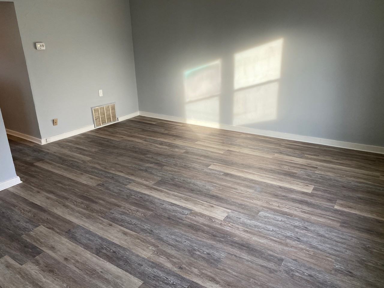 66 Crane Pl - Photo 3 of 7