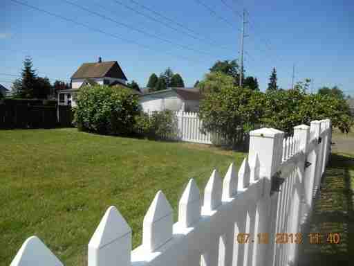 318 N 6th St - Photo 3 of 17