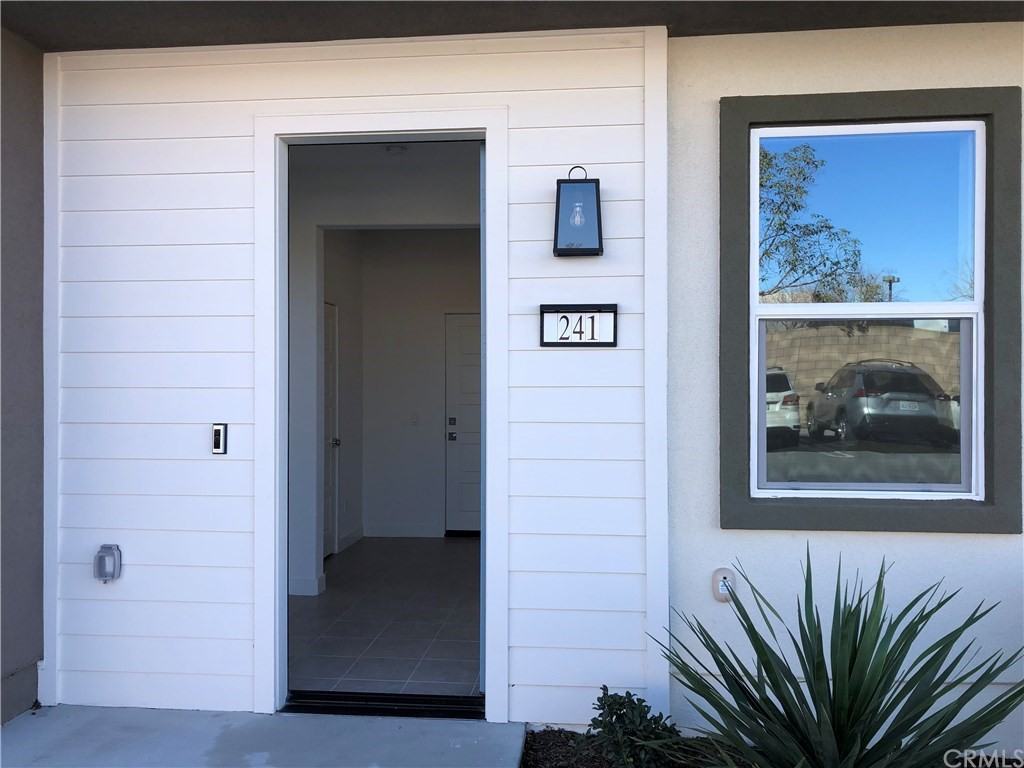 241 Carmona - Photo 2 of 41