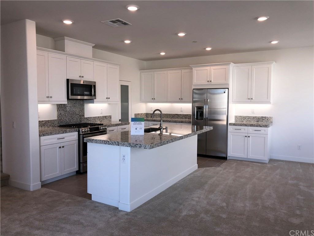 241 Carmona - Photo 3 of 41