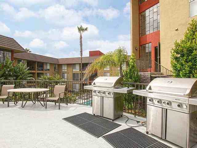 3950 Leland St - Photo 3 of 16