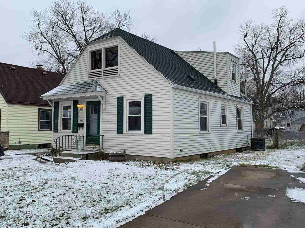 522 Curdes Avenue - Photo 2 of 14