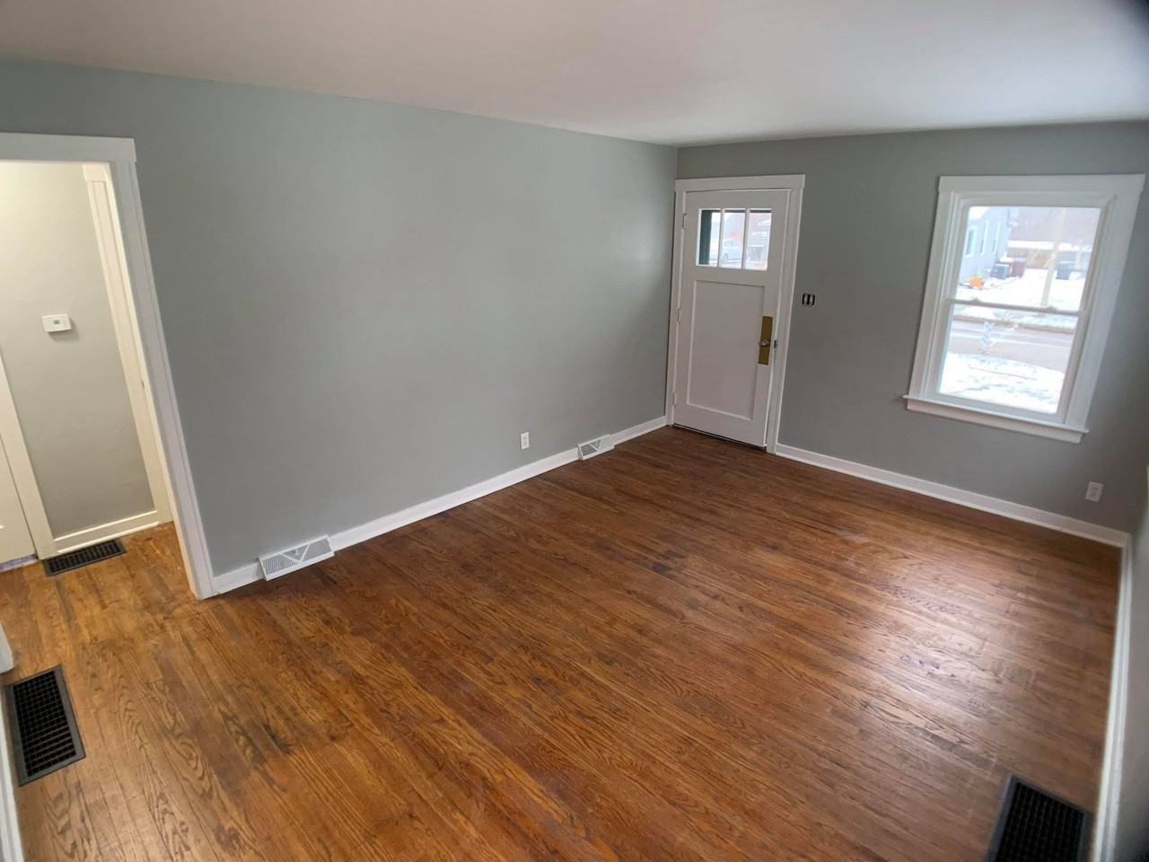 522 Curdes Avenue - Photo 3 of 14