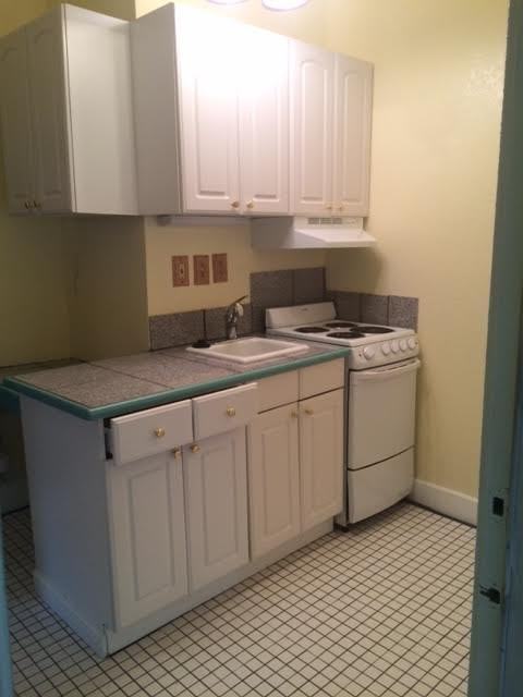 510 E Charlton Ln - Photo 2 of 8