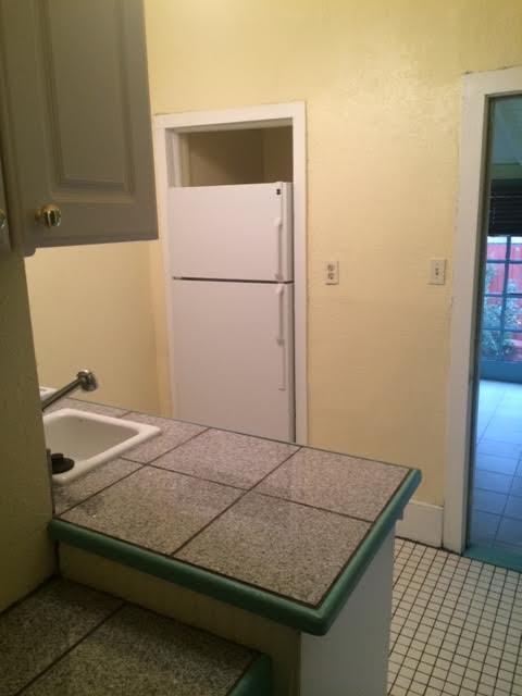 510 E Charlton Ln - Photo 3 of 8