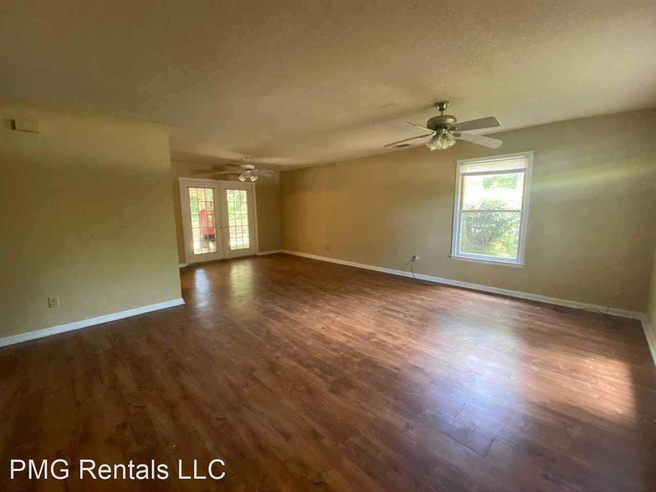103 Hawthorne Rd - Photo 3 of 11