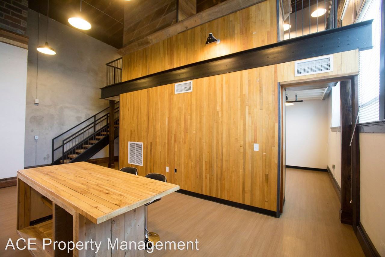 925 Dilger Avenue - Photo 2 of 12